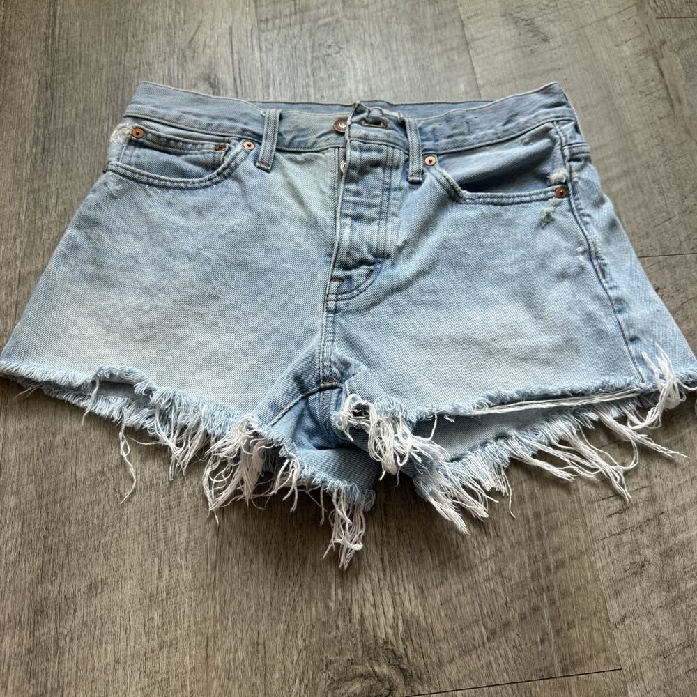Madewell Relaxed Denim Shorts Size 25 Light Wash Distressed Button Fly Rigid
